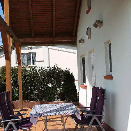 Sunny Holiday With Fenced Garden Prázdninový dům Bastorf